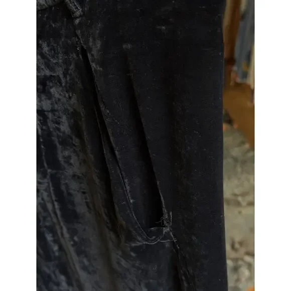Velvet pod shorts